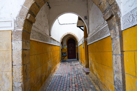 Casablanca: Layover Sightseeing Tour with Airport Transfer Layover including the Moroccan Hammam and traditional Dinner