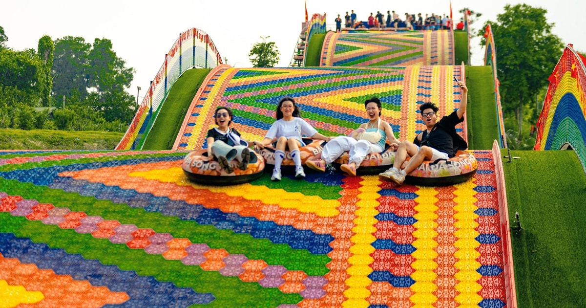 Best Family & Friend Day Trips and Activities in Vietnam 19 Special Private Hanoi: Rainbow Slide, Animals & Train Street