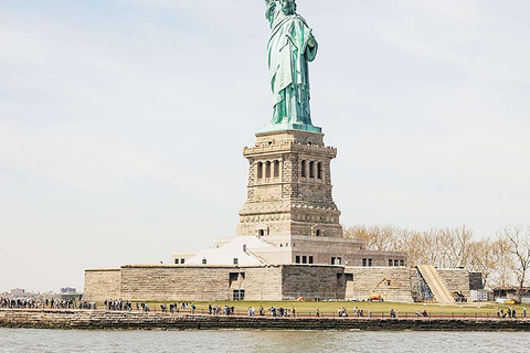 Monumentos y Mercados: Tour de la Libertad, las Finanzas y la Historia de Nueva York
