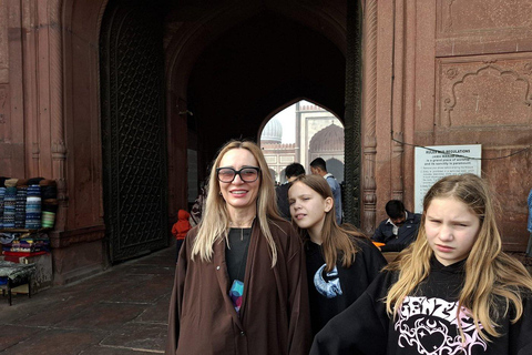 Delhi: tour espiritual de 4 religiones y espectáculo de agua de AkshardhamTour privado (coche + guía)