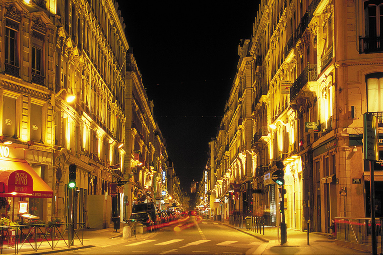 Lyon: Night Walking Tour with Traboules and Legends