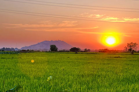 Gekke Aap Siem Reap: Zonsondergang fietstocht op het platteland