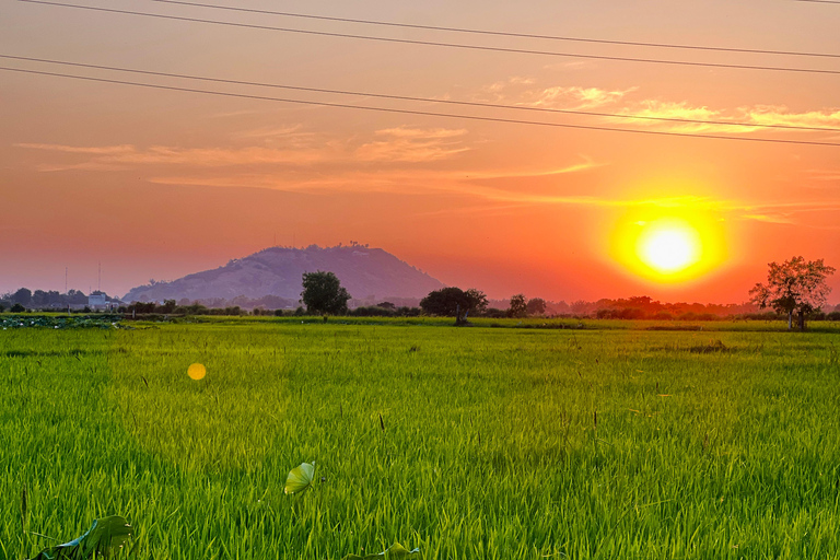 Mad Monkey Siem Reap: Tour in bicicletta della campagna al tramonto