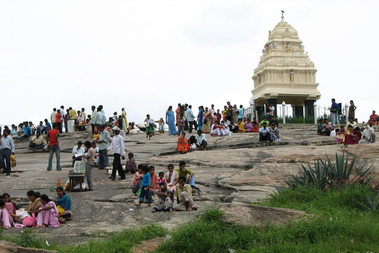Bangalore: Lalbagh Botanical Garden Walking Tour with Guide Morning Nature Walking Tour at Lalbagh Botanical Garden.