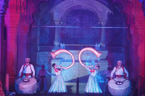 Delhi: Red Fort Light and Sound Show Guided Tour