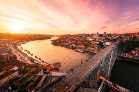 From Porto: Tour package with 10 cities in 4 days