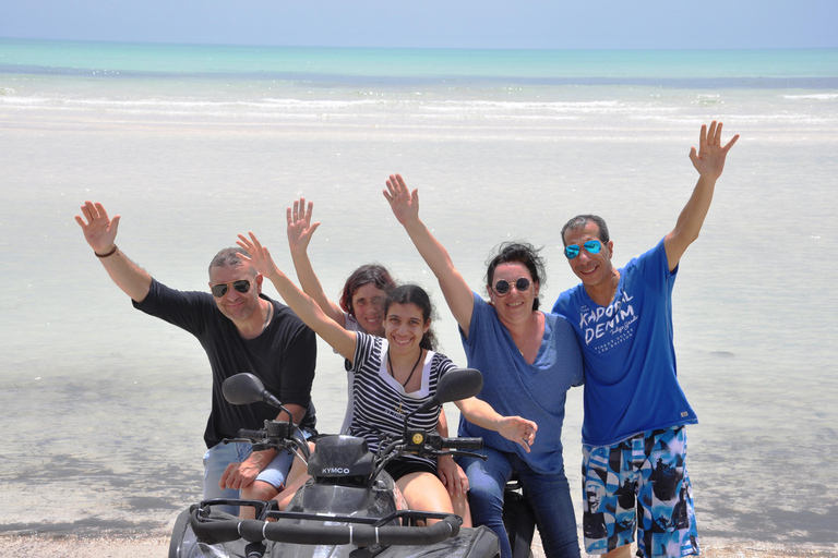 DJERBA: Mezza giornata in quad (3h30).