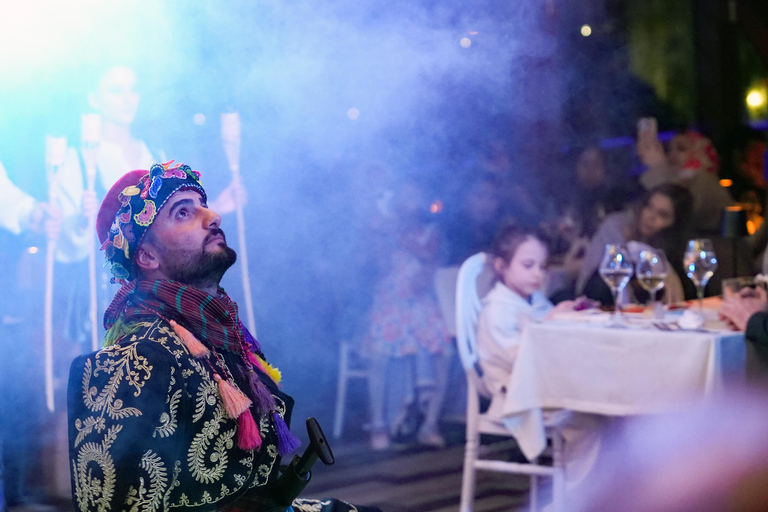 Stambuł: magia Bosforu, pełny posiłek i turecki showAlcohol Menu Meeting on point