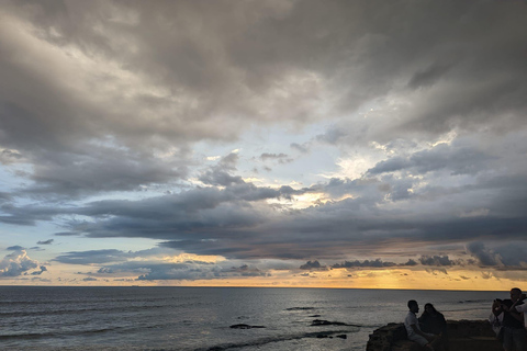 The Five-Star Galle Fort Walk with an Academic