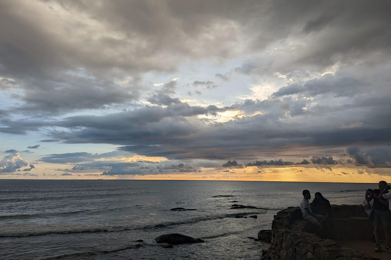 The Five-Star Galle Fort Walk with an Academic