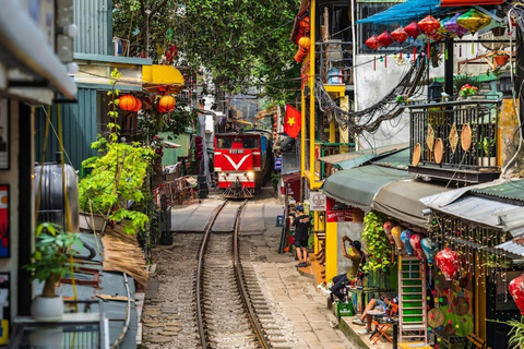 Hanoi: Military History Museum, Hoa Lo Prison & Gardens Tour Small Group: All-In-One Tour: Highlights & Train Street