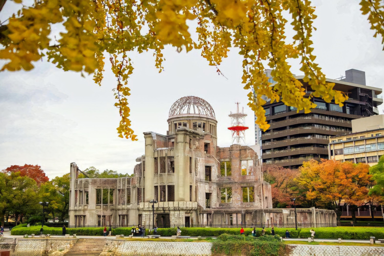 Hiroshima: Private Hiroshima & Miyajima Day Trip with Car