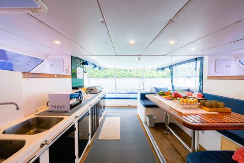 Pattaya: Private Half-Day Boat Trip to Koh Khram or Koh Ped