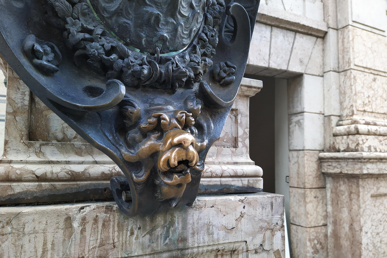 Residence of Munich private tour with skip the line ticket Tour plus Treasure Chamber