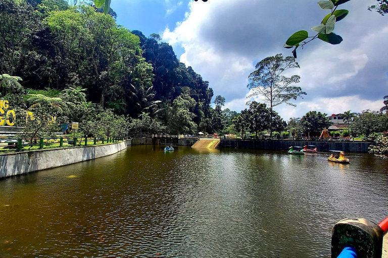 3D2N Entdecke Yogyakarta (Ullen Sentalu Museum, Parangtritis)
