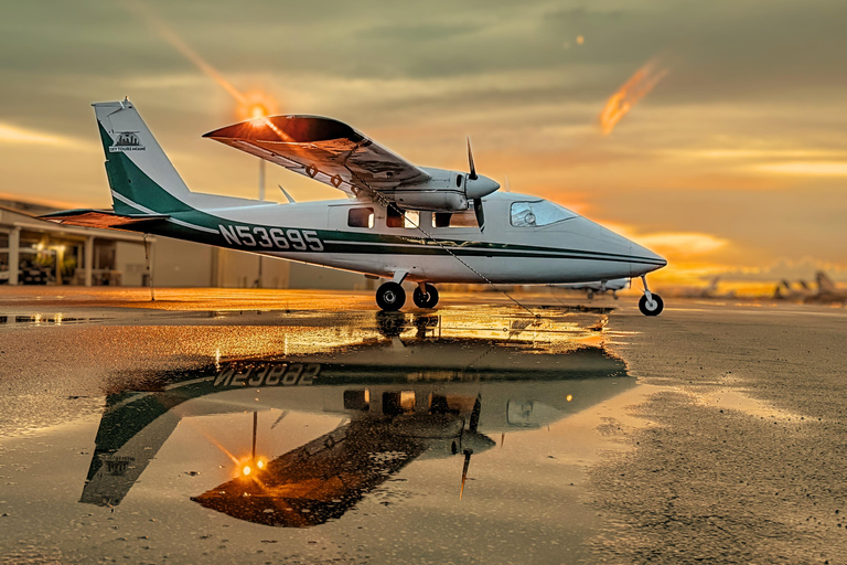 Miami Beach & Ocean Views: Private Air Tour for group of 4.