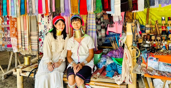 Chiang Rai: 3 Tempel, Langhalsdorf & Lalitta Café