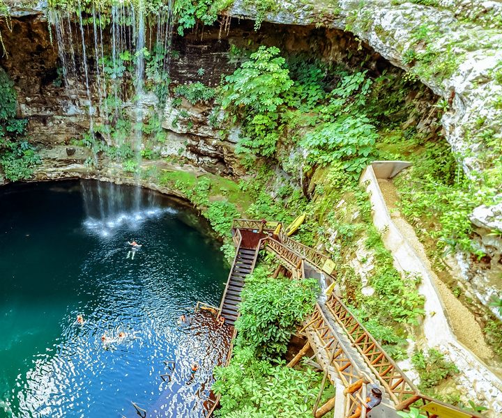 Chichen Itza, Cenote, and Valladolid All-Inclusive Tour