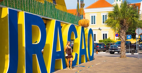 Willemstad: City Tour, Chobolobo Distillery & Mambo Beach