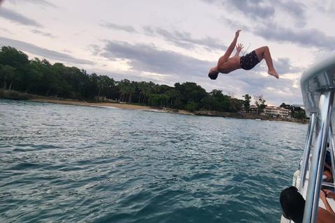 Puerto Plata: Party Catamaran to Sosua Bay Puerto Plata: Party Boat Catamaran to Sosua Bay