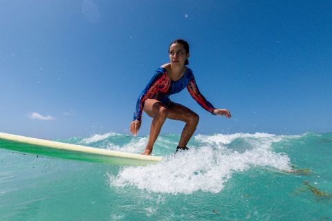 Cancun: Surfing Classes with Equipment and Drinks