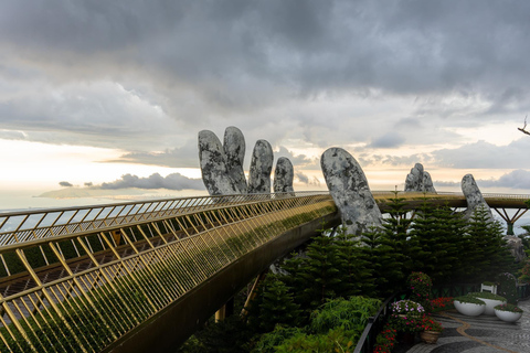 Hoi An: Hue Transfer with Scenic Route over The Hai Van Pass