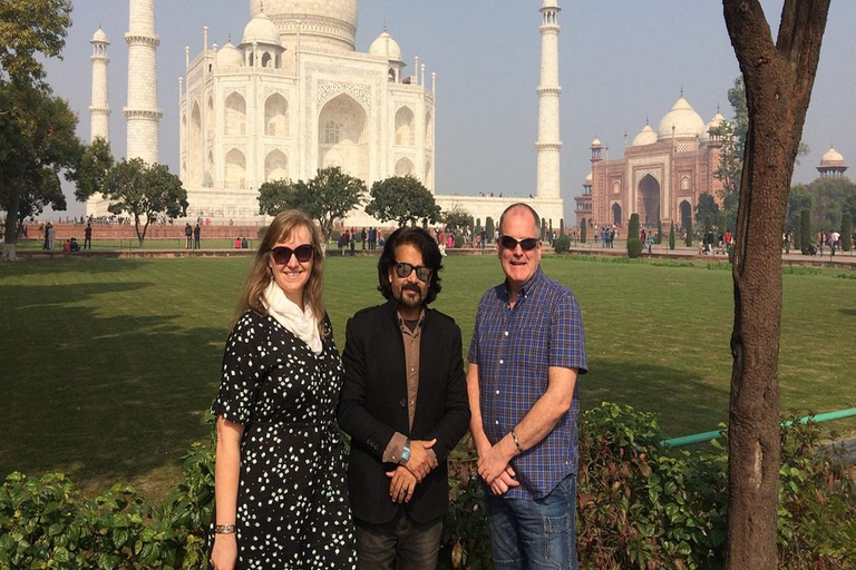 Prywatna wycieczka Taj Mahal Red Fort &amp; Flying dinning tour