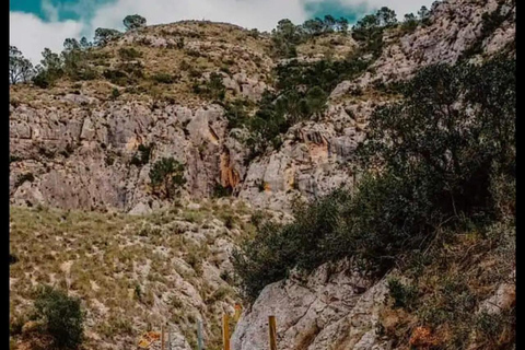 Passarela suspensa de Relleu e Sabores Autênticos da Vila com transfersPassarela suspensa de Relleu e Sabores Autênticos da Aldeia com transporte