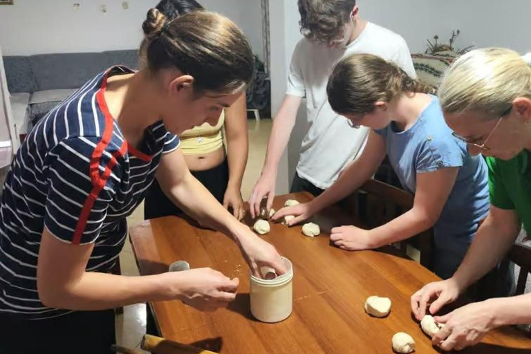 Berat: Traditional Cooking Class with a Local Family Berat: Traditional Cooking Class with a Local Family