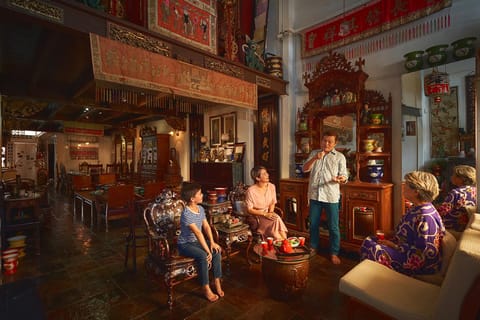 Singapore: The Intan Peranakan Culture Tour & Tea Experience - Image 2