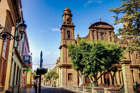 A Gáldar, Degustación de Café y Vino, y el Puerto de las Nieves