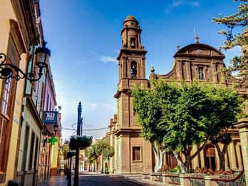 A Gáldar, Moya, Firgas, Degustación de Café y Vino, y Puerto de las Nieves