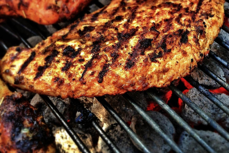 Djerba: cena tradicional a la barbacoa con los lugareñosDjerba: Cena tradicional a la barbacoa con los lugareños