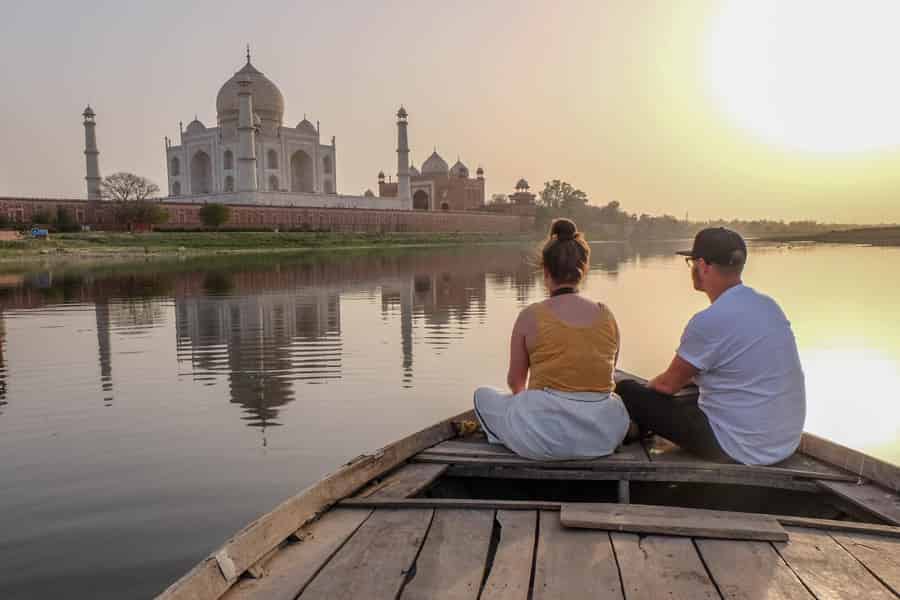 Taj Mahal Rückansicht Yamuna Bootsfahrt Tour. Foto: GetYourGuide