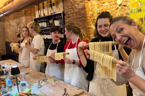 Florence: Ravioli & Pasta Cooking Class & Wine + Gift Apron Private Cooking Class