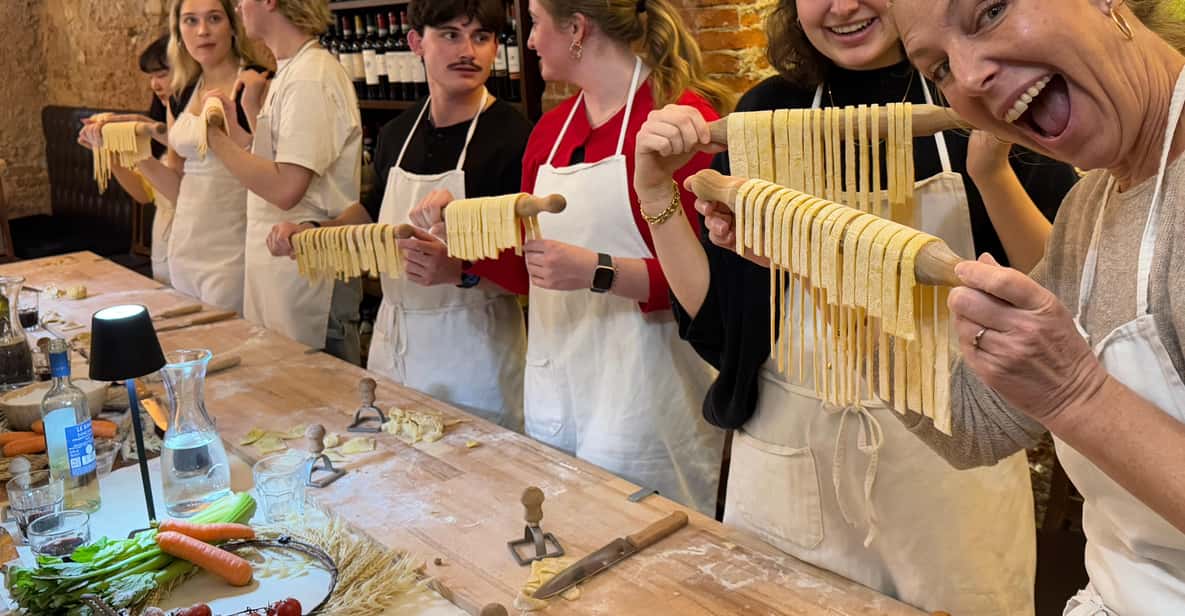 Afbeelding 7 van Florence: ravioli- en pastakookles, wijn + cadeauschort