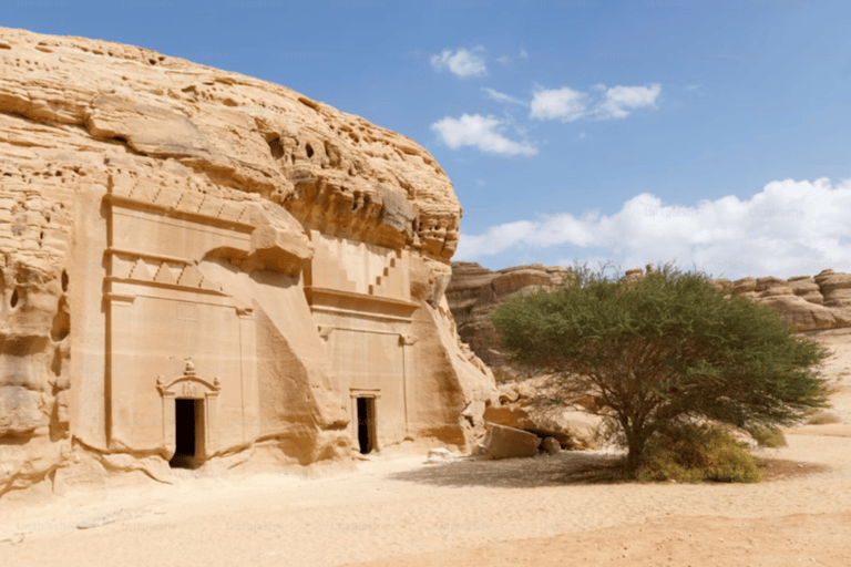 AlUla: Full-Day 4x4 Tour with Scenic Stops