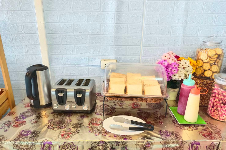 Phuket: Phi Phi Islands and Maya Bay Day Trip with Lunch