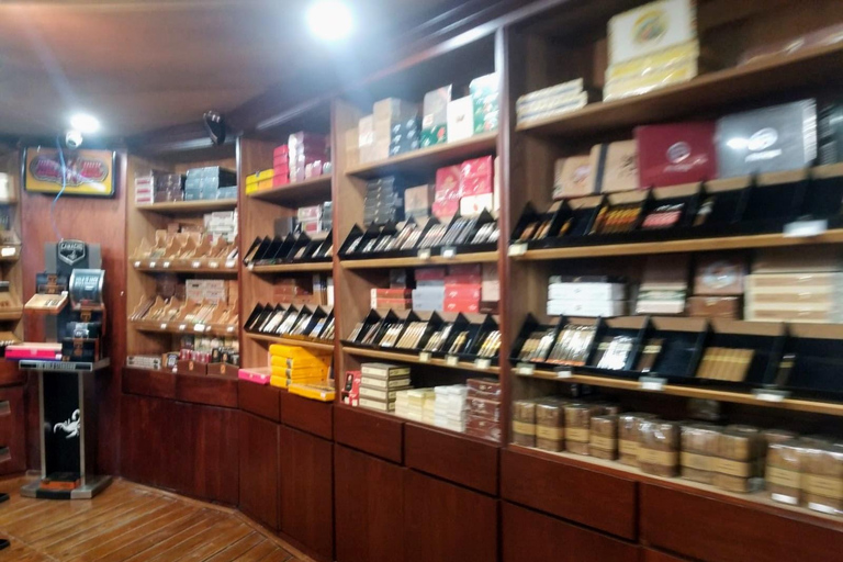 Visita guiada à fábrica de charutos e loja de souvenirs Don Lucas