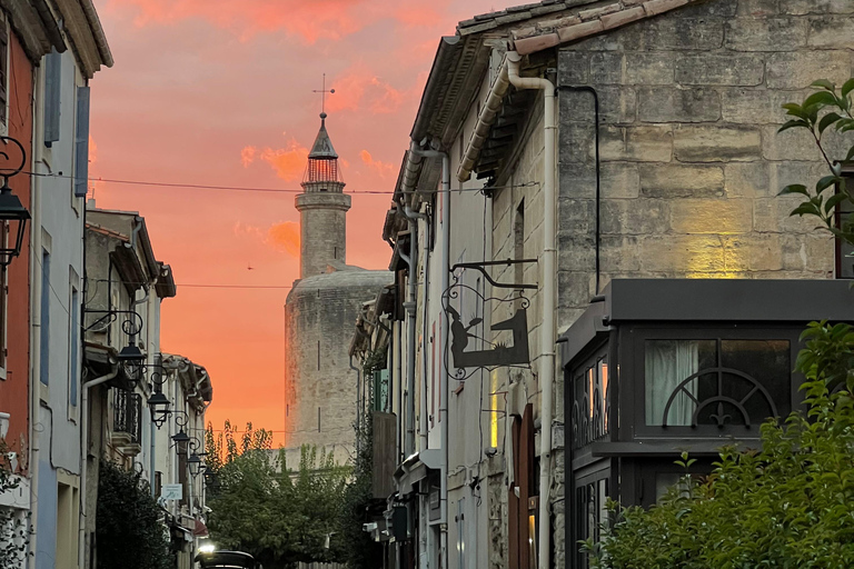 Aigues-Mortes: Everything is false! — an unusual guided visit and the true story Aigues-Mortes: Everything is fake! — unusual guided visit and true story