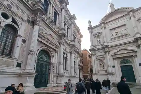VENISE : LE SACRÉ, LE PROFANE ET L'HOMME VITRUVIEN