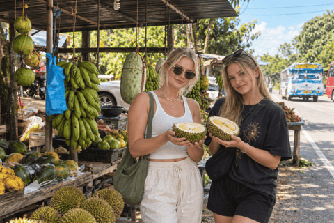 Kandy: Exotic Fruit Tasting & Tuk-Tuk Market Tour