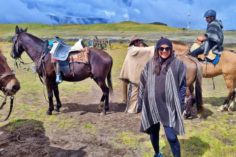 Cotopaxi: 2-Hour Horseback Riding and Limpiopungo Lagoon from Quito