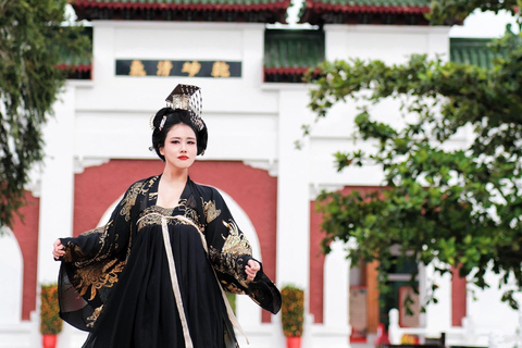 Singapore: Nanyang, Niangya, Indian, & Hanfu Outfit Rental