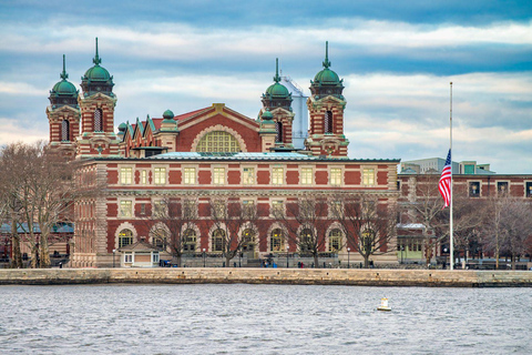 NYC: Statue of Liberty & Ellis Island Ticket & Digital Tour