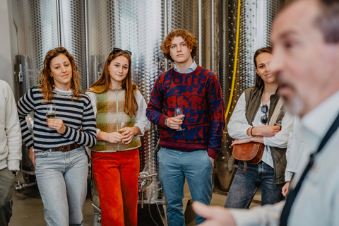 Boat trip & wine tour in Bruges