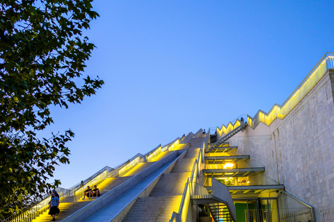 地拉那：探索共产主义时代与现代生活☕️私人观光