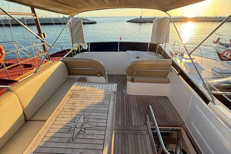 Side: Luxury Private Yacht Trip with Hotel Transfer 4 Hours Luxury Private Yacht Trip with Hotel Transfer