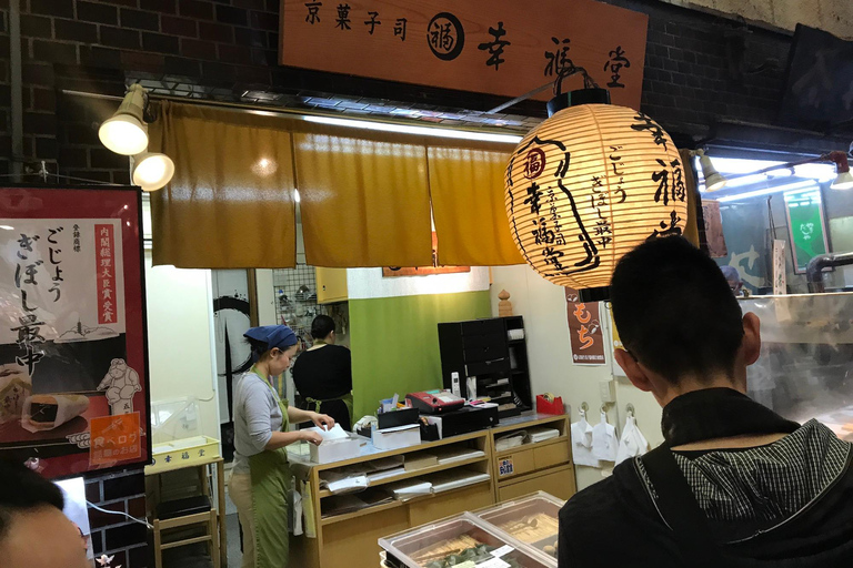 Kioto: recorrido a pie en Gion con desayuno en el mercado de Nishiki