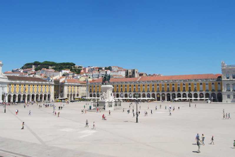 リスボン 市内観光半日プライベートトゥクトゥクツアー Getyourguide